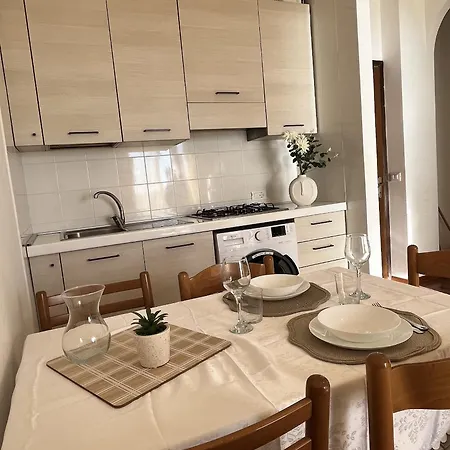 Apartamento Fronte Mare, Piscina - Grifone