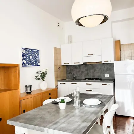 Apartment Fronte Mare, Piscina - Grifone