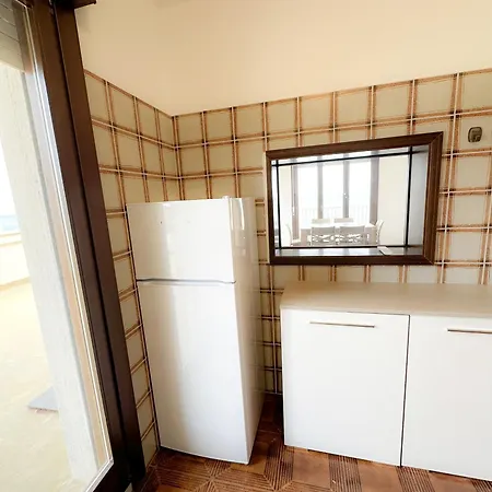 Apartment Fronte Mare, Piscina - Grifone *