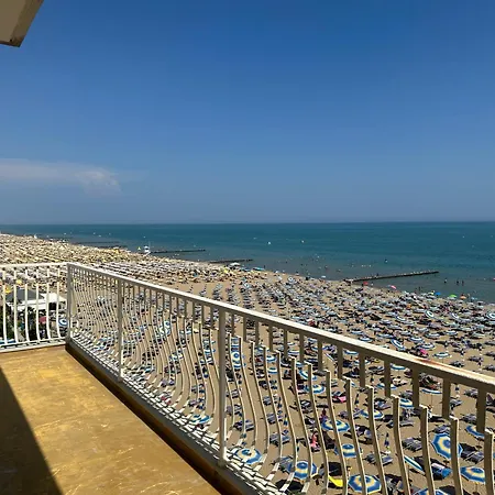 Apartamento Fronte Mare, Piscina - Grifone