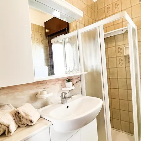 Apartment Fronte Mare, Piscina - Grifone