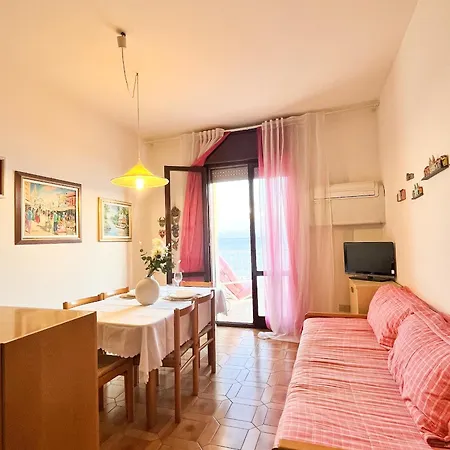 Apartment Fronte Mare, Piscina - Grifone Lido di Jesolo